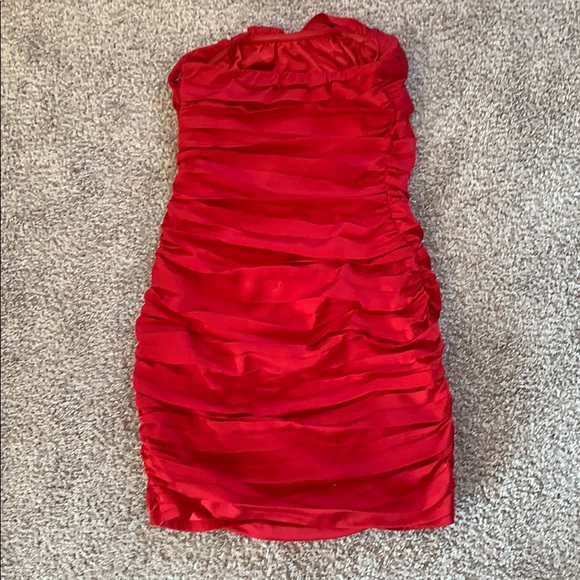 Express ruched strapless dress - Picture 4 of 6
